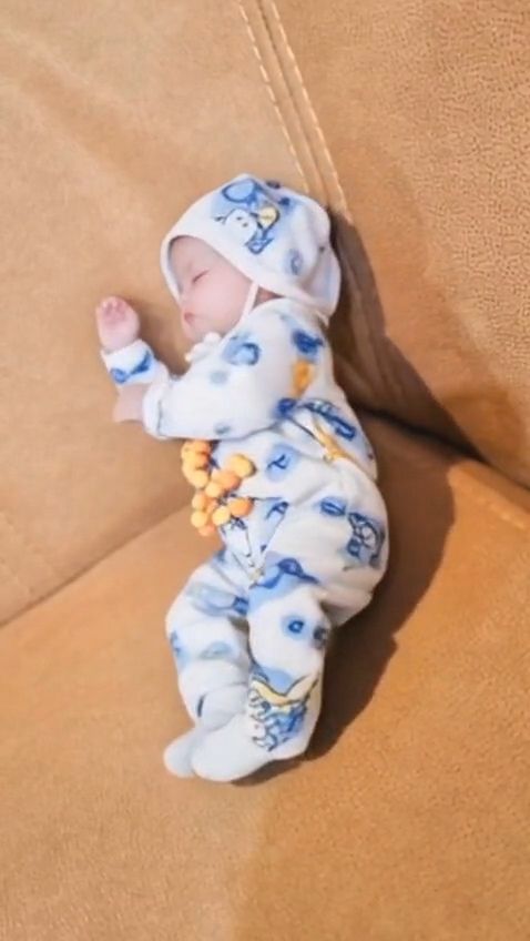 عروسک تمام سیلیکونی هایپررئال